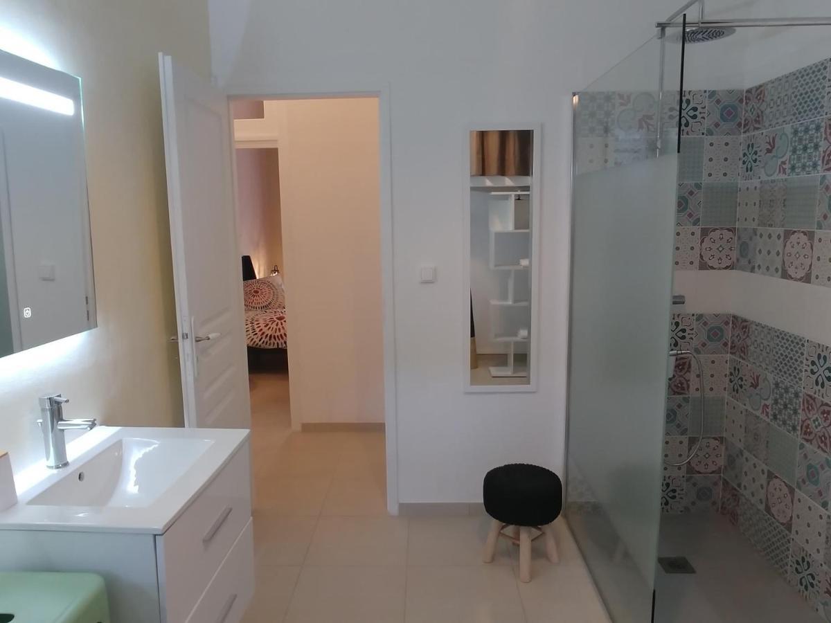 Rez De Chaussee Centre, Jardin Apartment นาร์บอนน์ ภายนอก รูปภาพ