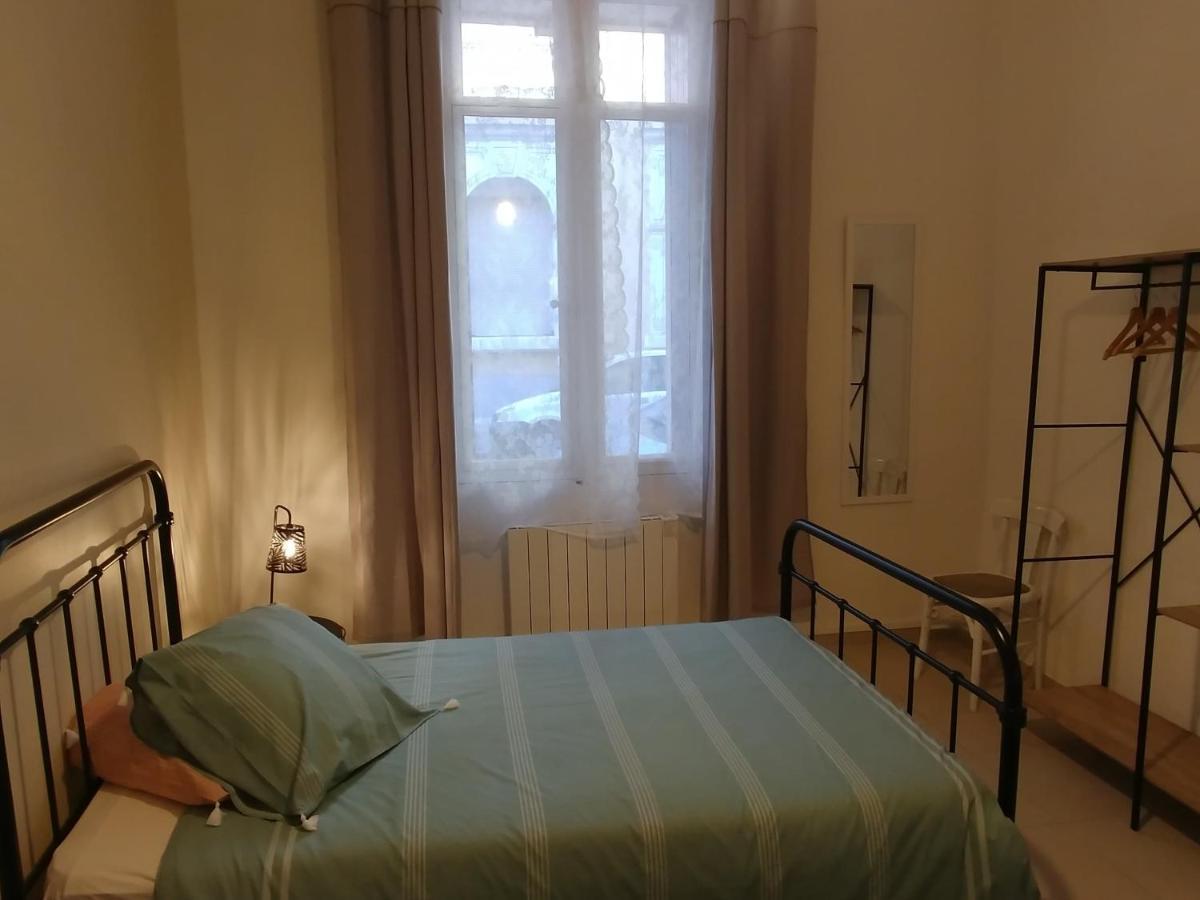 Rez De Chaussee Centre, Jardin Apartment นาร์บอนน์ ภายนอก รูปภาพ