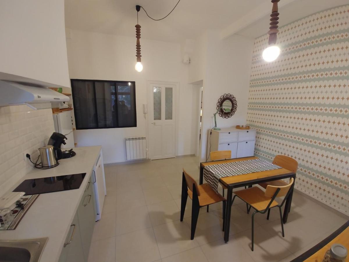 Rez De Chaussee Centre, Jardin Apartment นาร์บอนน์ ภายนอก รูปภาพ